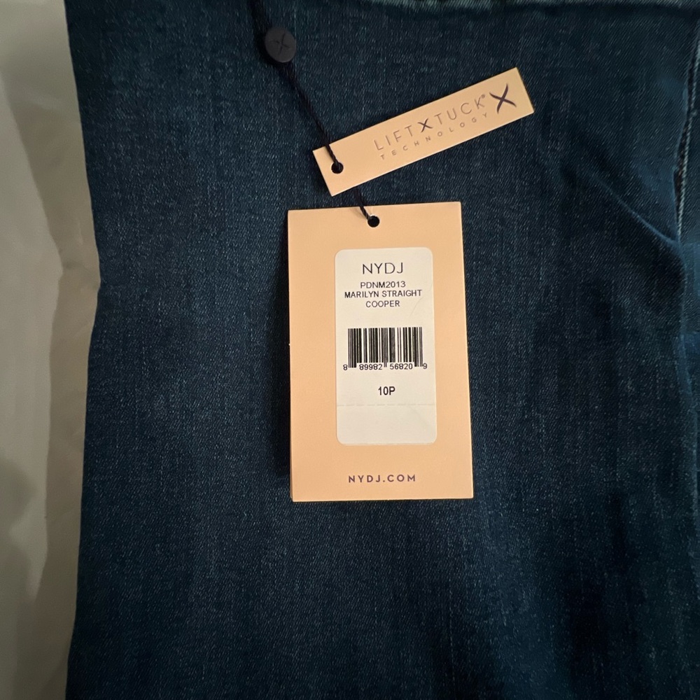 NYDJ Marilyn Straight Jeans in Cooper Wash - Size 10P (Petite) - Picture 11 of 11